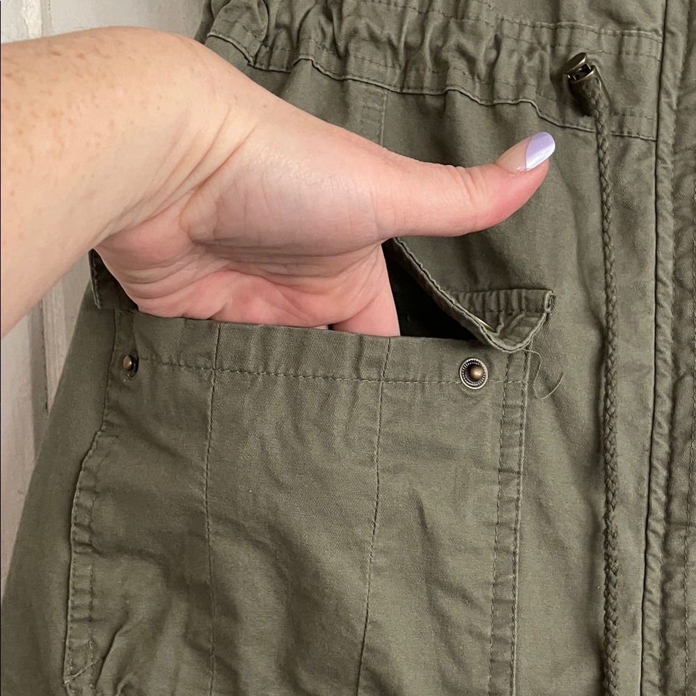 New Look Olive Green Hooded Vest - Picture 6 of 6